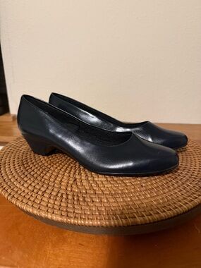 Soft Style Navy Low Block Heel Pumps